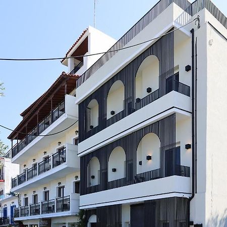 Uphill Unique Boutique Suites スキアトスタウン エクステリア 写真